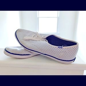 Size 10 women’s white keds blue polka dots